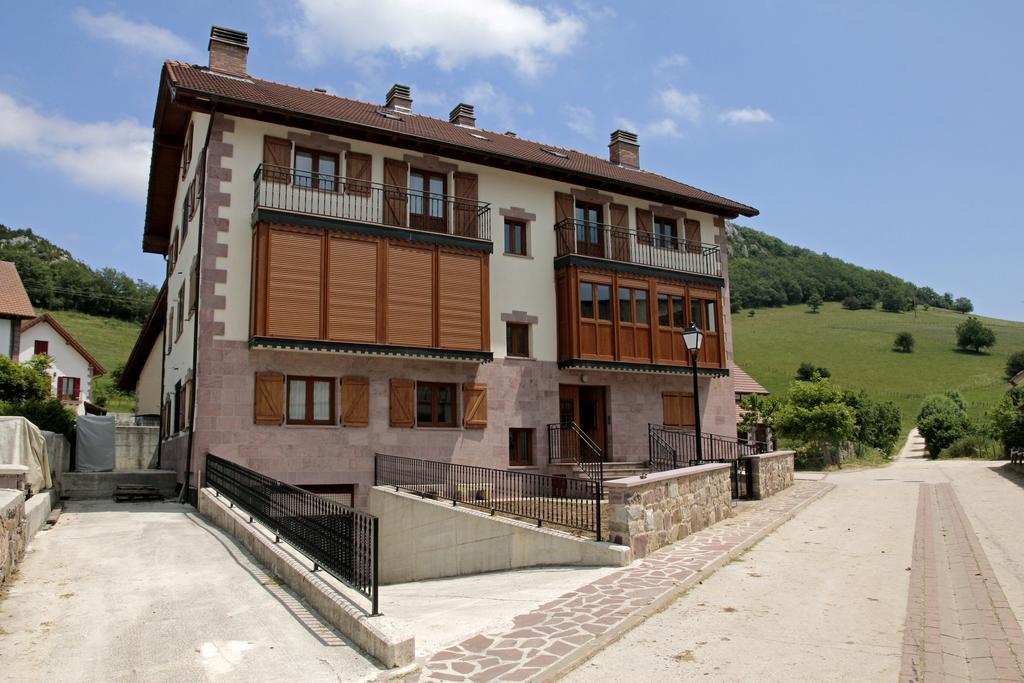 Apartamentos Irati Garralda Exterior photo